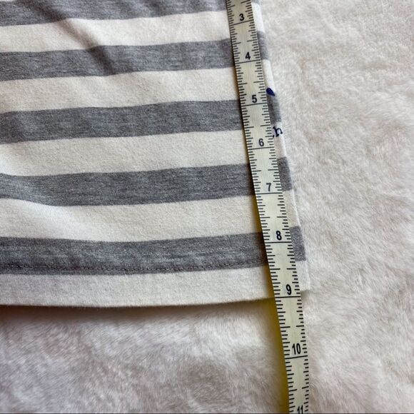 Chile Tees Gray White Striped Short  Sleeve Tee Size Large - Picture 10 of 10